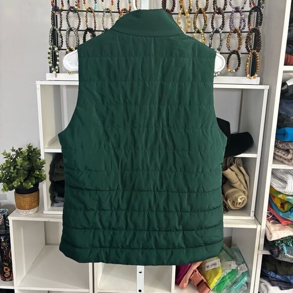 MICHAEL KORS medium Green Quilted Vest with Gold Zipper EUC clean - Picture 5 of 6